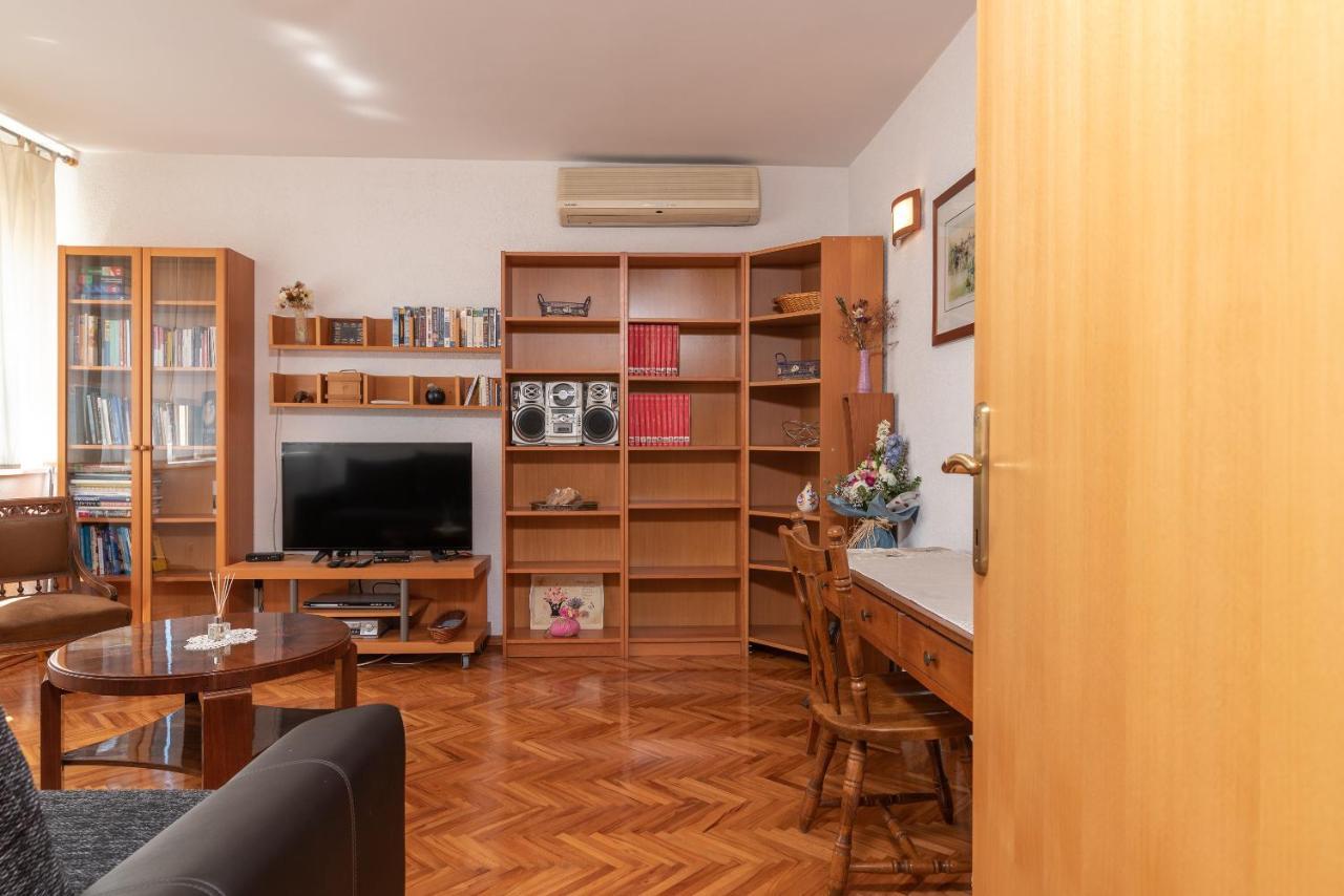 Apartment Bruno Trogir Bagian luar foto