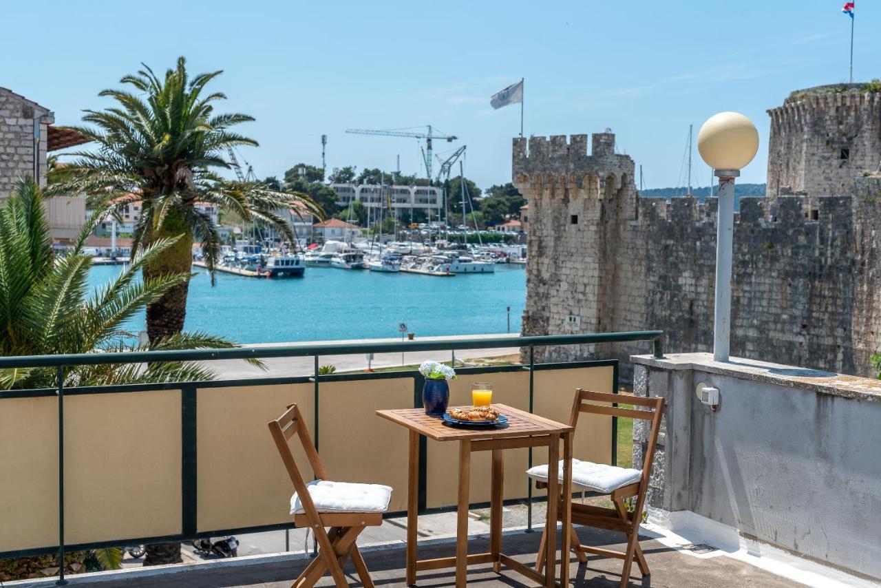 Apartment Bruno Trogir Bagian luar foto