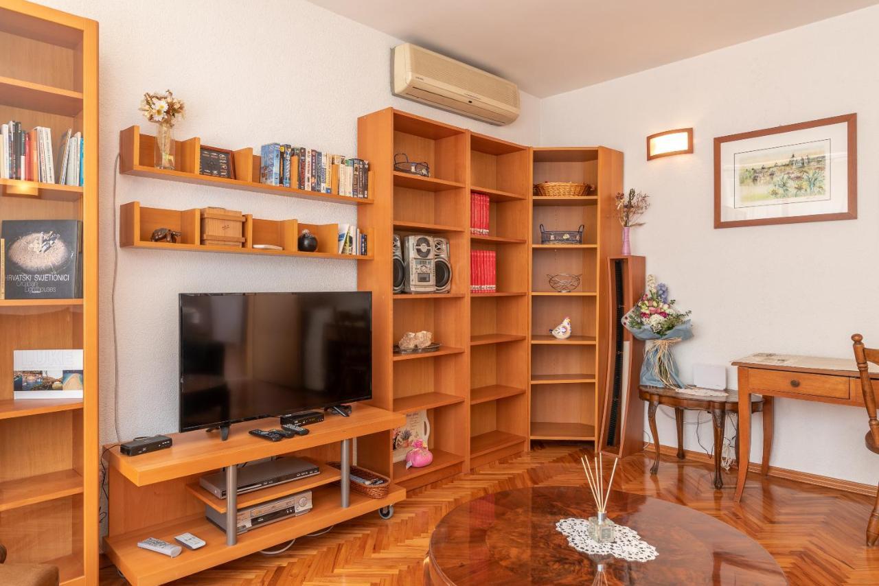 Apartment Bruno Trogir Bagian luar foto