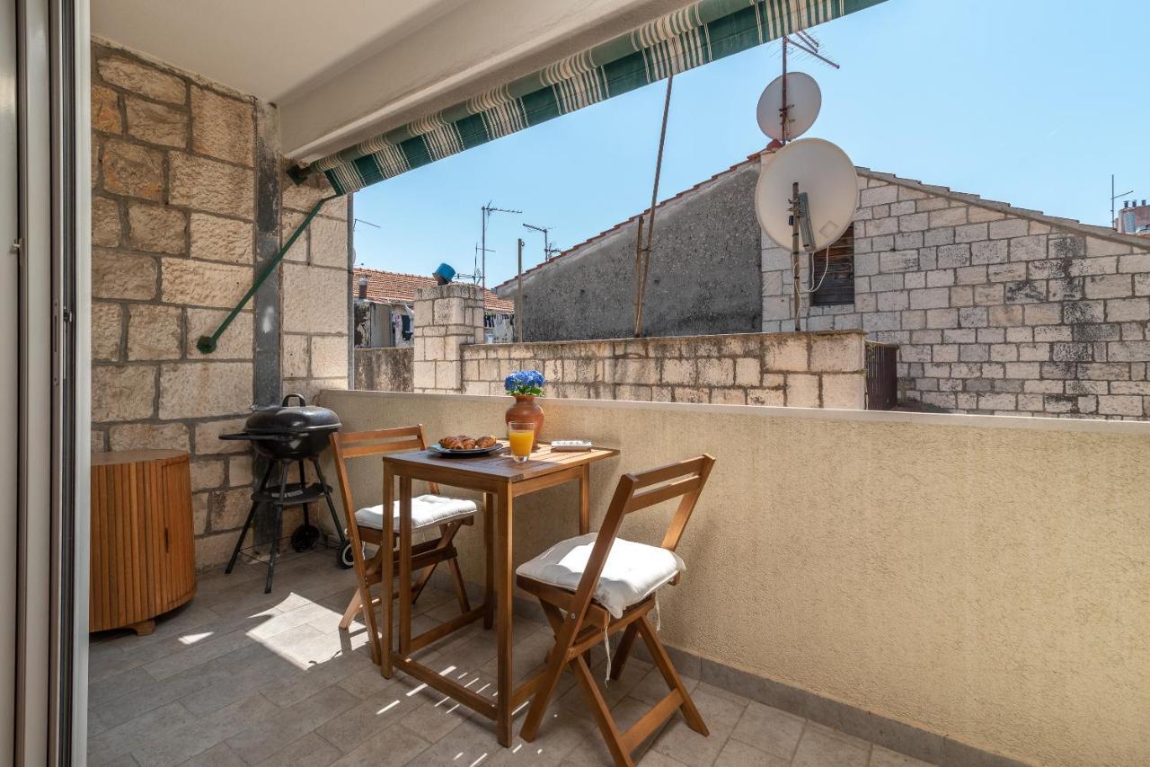 Apartment Bruno Trogir Bagian luar foto